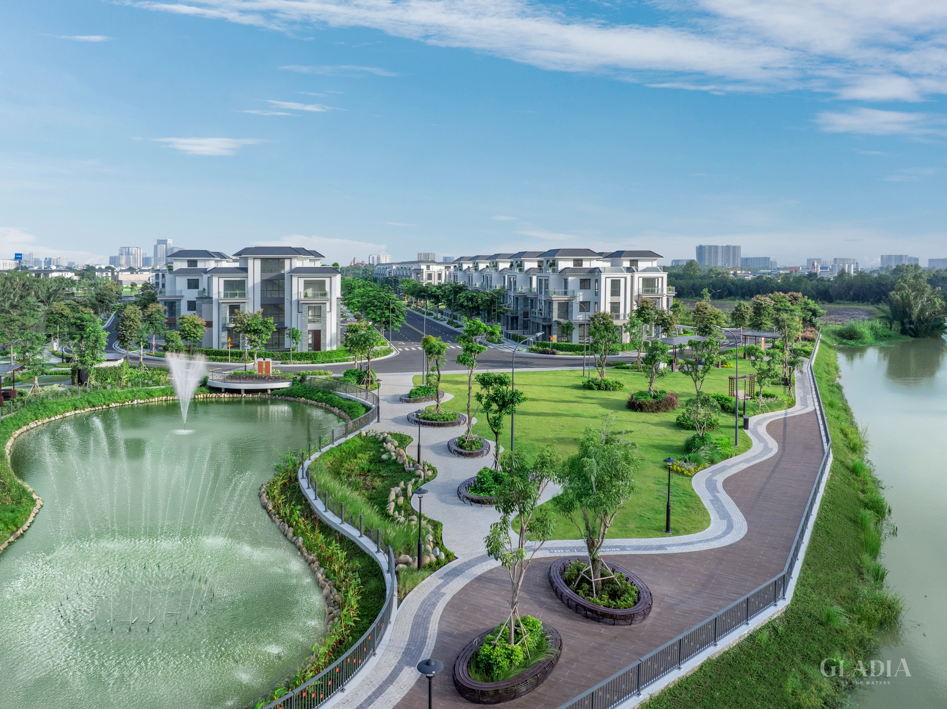 Giới đầu tư phía Bắc đổ xô vào BĐS liền thổ cao cấp TP.HCM